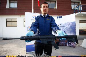 Incautación de armas de guerra no se detiene: PDI halló un fusil semiautomático al detener a 29 delincuentes de tres bandas