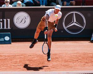 Nicolás Jarry volvió a conseguir un sólido triunfo y se metió en los cuartos de final del ATP de Bastad
