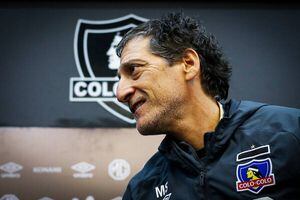 Salas se defiende en Colo Colo: "Los procesos de aprendizaje siguen existiendo, mientras yo siga vamos a seguir aprendiendo"