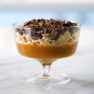 Dá água na boca: Catia Fonseca ensina como fazer um alfajor na taça