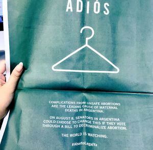 "El mundo está mirando": la histórica discusión para descriminalizar el aborto en Argentina llegó al New York Times