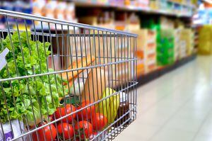 Se reduce el gasto en compra de alimentos en la Isla según estudio