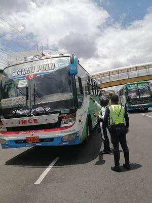 Paro en Ecuador: Transportistas que cobren más serán multados con USD 39,40