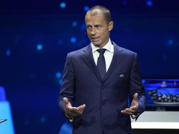 UEFA decide readmitir parcialmente a clubes y árbitros rusos