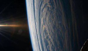 Imagem impressionante! NASA divulga registro da Terra vista do espaço