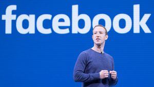 Twitter: Mark Zuckerberg cree que esta red social debería permitir las fake news como lo hace Facebook