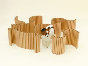 Exposição gratuita na Japan House mostra peças de design para cachorros