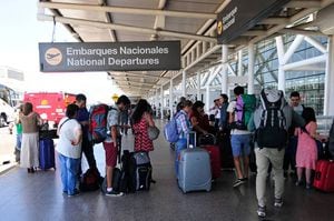Aerolínea continúa guerra low cost con oferta en precios de pasajes para viajar a tres ciudades de Chile