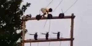Aterrador video: niño de 5 años trepa unos postes eléctricos