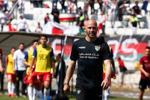 Palestino confirma salida del Gallego Méndez e Ivo Basay buscará evitar el descenso a Primera B