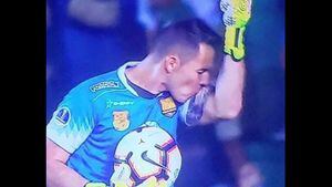 La emotiva dedicatoria de Luis Delgado a su esposa tras el gol ante Atlético Nacional