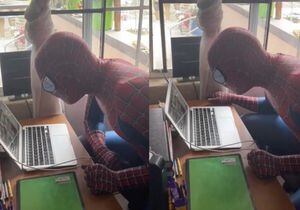 “Se aburre dando clases el que quiere”, docente se convierte en Spiderman en Tijuana