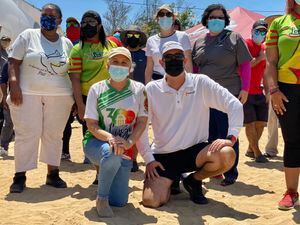 Recogen miles de libras de basura en playas de Loíza