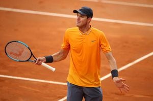 Cristian Garin y Nicolás Jarry cayeron en el ranking ATP a una semana de Roland Garros