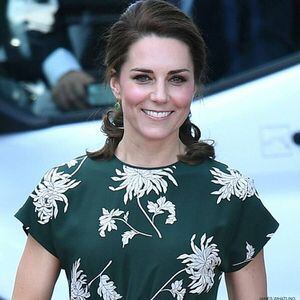 Los aretes de 5.700 pesos que Kate Middleton combinó con su casual look de verano