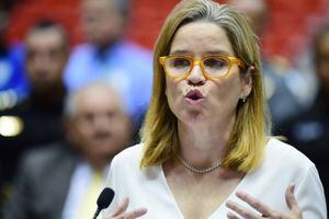 Carmen Yulín se niega a contestar preguntas sobre fondos para el Fideicomiso de Río Piedras