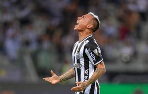 Eduardo Vargas tras la eliminación de Mineiro en la Libertadores: "Pido disculpas a mi familia, amigos y a toda la hinchada"