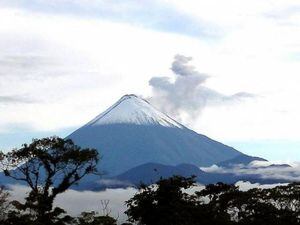 Caída de ceniza del volcán Sangay será hasta agosto