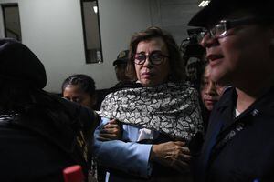 Defensa revela padecimientos de Sandra Torres y solicita no colocarle grilletes