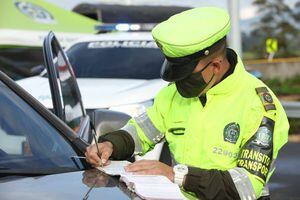 ¡Pilas! Si tiene multas de tránsito, así podrá aprovechar la ley de amnistía