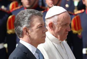 Banco Vaticano niega presuntas cuentas de Juan Manuel Santos