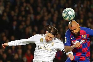 Barcelona y Real Madrid timbraron un cerrado empate que tuvo a un intenso Arturo Vidal