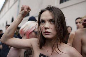 Fundadora del grupo feminista Femen se suicidó a los 31 años en París y dejó una impactante carta