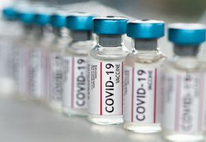 Gobierno de Moreno recibió 471.011 dosis entre enero y mayo de 2021 contra la covid-19 para vacunación