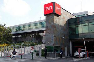 TVN vive otra vez una difícil jornada: Cerca de 50 personas fueron desvinculadas