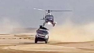 Vídeo: veja o momento em que helicóptero colide com caminhão no Rali Dakar