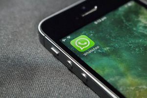 WhatsApp activa botón para buscar en Google mensajes y fotos más reenviadas