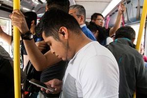 Metrobús reporta disminución de robo de celulares