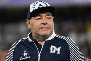 La demanda de paternidad que atrasa la cremación del cuerpo de Diego Maradona