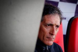 ¿Se aburrieron? La continuidad de Mario Salas en Colo Colo genera mucho recelo en Blanco y Negro