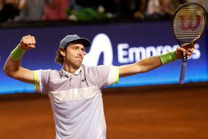 Nico Jarry sigue en racha: venció en cuatro sets a Paul y avanza por primera vez a la tercera ronda de Roland Garros