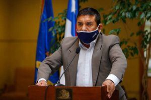 Diputado Pedro Velásquez arremete contra el proyecto de eutanasia con un fail histórico y hablando de "nazismo"