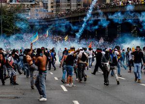 Cancilleres de América evalúan condena a Venezuela por "ruptura" democrática"