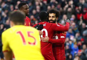 Liverpool sigue imparable en la Premier League tras vencer al Watford con doblete de Salah