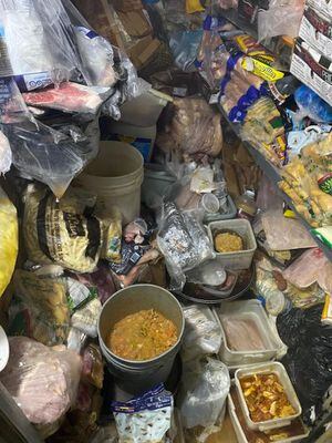 FOTOS: Cocinas sucias, comida expirada y todo lo que encontró Salud en restaurantes de Condado