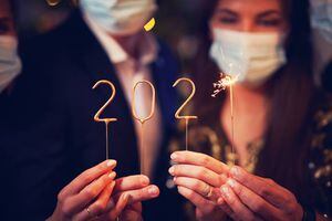 Año nuevo: deja atrás el 2020 con estos rituales y cábalas