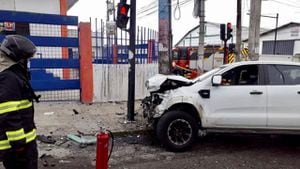 Quito: Un menor de edad herido tras accidente de tránsito en la avenida Eloy Alfaro y los Arupos