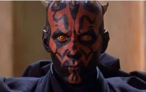 Star Wars: Déjate llevar por el Lado Oscuro de esta cosplayer con este bodypaint de Darth Maul