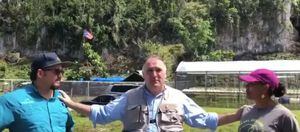 Chef José Andrés visita a agricultores locales