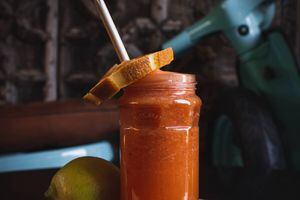 Jugo de jengibre y durazno para mantenerte en forma y saludable