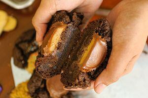 Boricua crea deliciosas galletas gigantes fuera de lo común