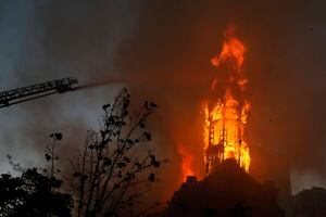 Bolsonaro asegura que en Chile hay "cristofobia" tras quema de iglesias