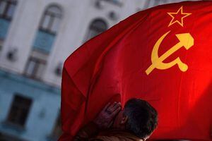 La historia de la hoz y el martillo, los símbolos de la Revolución Rusa