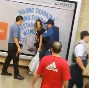“Me trataron como una delincuente”: mujer denuncia que guardias del Metro  la agredieron tras “cometer el error” de pedir ayuda para una pasajera no vidente