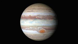 Así lucen Júpiter y Ganímedes desde un primer plano captados por la sonda espacial Juno