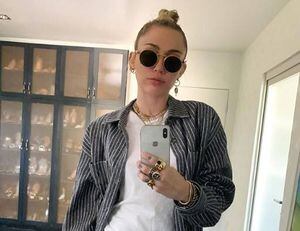 Miley Cyrus se sometió a delicada operación de cuerdas vocales: estará "muda" por un tiempo
